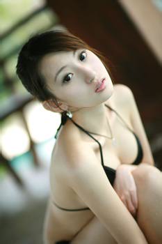 handicap bola Namun, didikan alaminya memungkinkan Xiao Cui Cui untuk mempertahankan kecantikannya yang bermartabat.